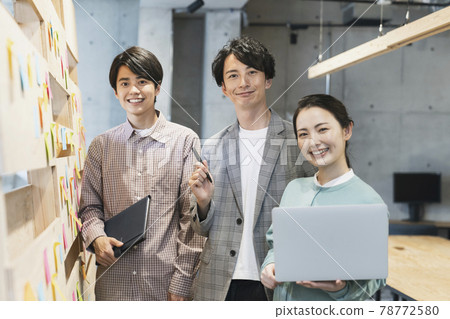 Casual business team image 78772580