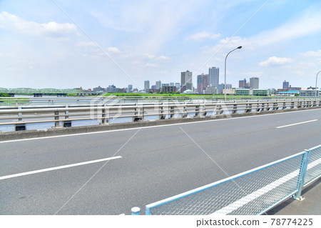 朝品川大橋/川口市（東京都北區）方向眺望 [2021.6] 78774225