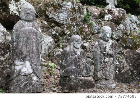 靜岡縣濱松市法光寺的“500 Rakan” 78774595