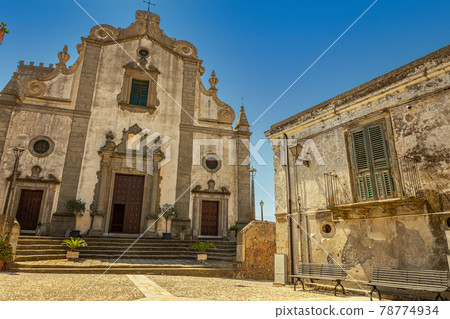 Ancient Sicilian church 78774934