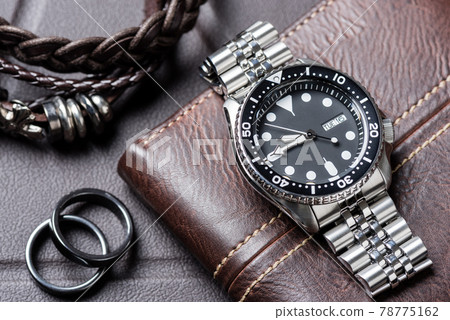 luxury wristwatch for men 78775162