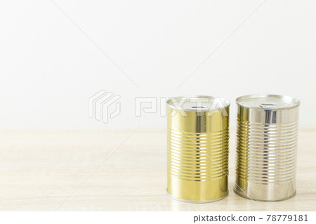 Canned food placed on the desk 78779181