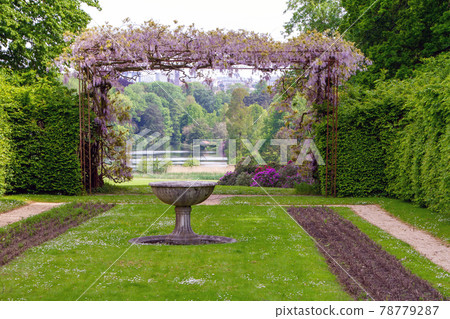 Belgium, Brussels, Lake and garden of the castle of Laeken, residence of the King. Belgium, Brussels, Lake and garden of the castle of Laeken, residence of the King. 78779287