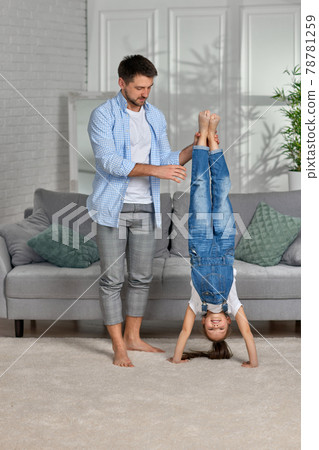 happy father and his cute little daughter train happy father and his cute little daughter train 78781259