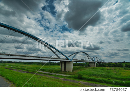渡良瀨川,多雲的新見國橋 渡良瀨川,多雲的新見國橋 78784087