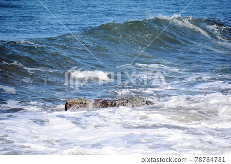 Rough waves in rocky areas of the Sea of Japan 78784781
