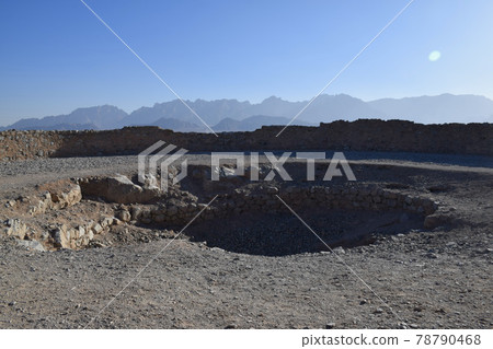 Tower of Silence in Yazd, Iran Tower of Silence in Yazd, Iran 78790468