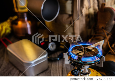 戶外登山野營裝備特寫材料 78790478