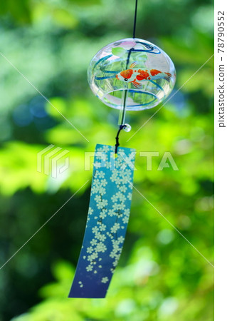 花園屋簷下的金魚風鈴2 78790552