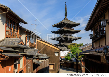 Kyoto Yasaka Tower in the early morning Kyoto Yasaka Tower in the early morning 78791222