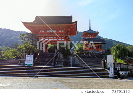 初夏清晨的清水寺 78791523