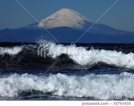 元旦,相模灣外的巨浪富士山 元旦,相模灣外的巨浪富士山 78793930