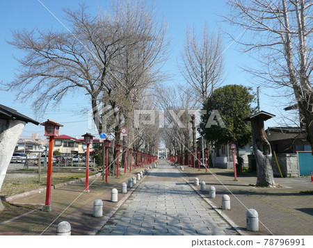 Suga Shrine, located in Miyamoto-cho, Oyama City, Tochigi Prefecture, worshiped by Ieyasu Tokugawa and dedicated the Mikoshi. Suga Shrine, located in Miyamoto-cho, Oyama City, Tochigi Prefecture, worshiped by Ieyasu Tokugawa and dedicated the Mikoshi. 78796991