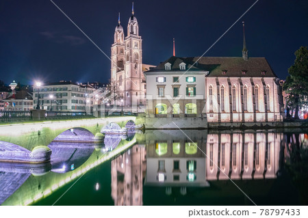 View of Grossmunster and Zurich old town from Limmat river. The Grossmunster is a Romanesque-style Protestant church in Zurich, Switzerland View of Grossmunster and Zurich old town from Limmat river. The Grossmunster is a Romanesque-style Protestant church in Zurich, Switzerland 78797433