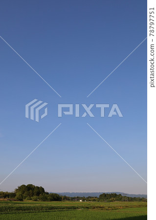 Blue sky, tumulus and Aoyama Highlands Blue sky, tumulus and Aoyama Highlands 78797751