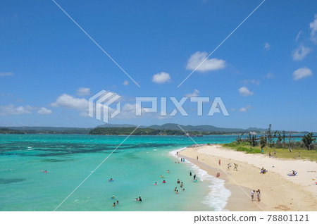 Very beautiful beach on Kouri Island Very beautiful beach on Kouri Island 78801121
