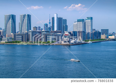 日本東京街景晴海旗、水上巴士、PM51“香取”（畫面右側）等=2021年6月18日 78801838
