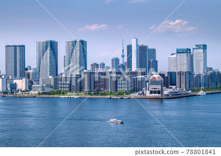 日本東京街景晴海旗、水上巴士、PM51“香取”（畫面右側）等=2021年6月18日 78801841