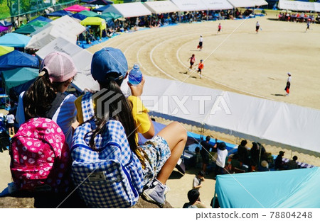 從山上享受運動會 78804248