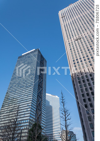 [新宿副中心摩天大樓新宿三井大廈和新宿中心大廈] 78806728