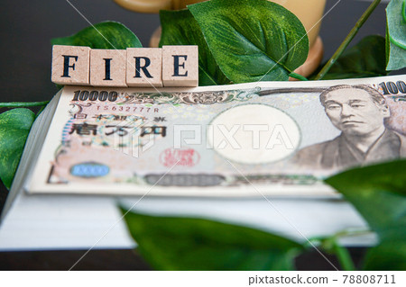 FIRE achieved, wad of bills 78808711