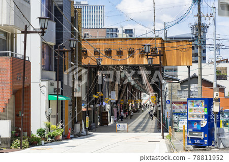 名古屋市西區多貢寺購物街入口東符號拱門 名古屋市西區多貢寺購物街入口東符號拱門 78811952