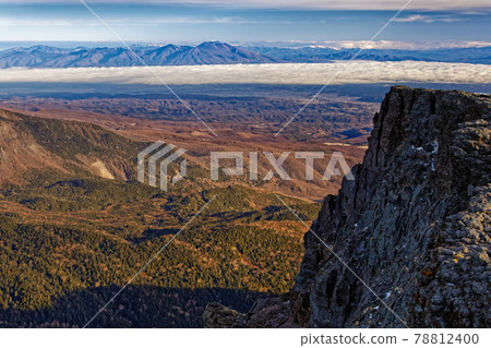 Crater wall of Yatsugatake mountain range, Iwotake and view of Mt. Asama 78812400