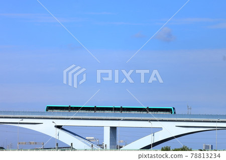 Nippori-Toneri Liner and Ogi Ohashi (Arakawa Bridge) 78813234