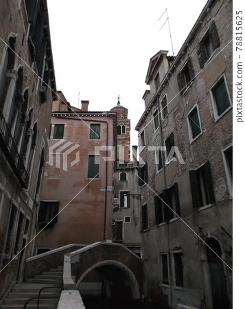 Venice street corner 78815625