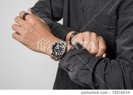 luxury wristwatch for men luxury wristwatch for men 78816034