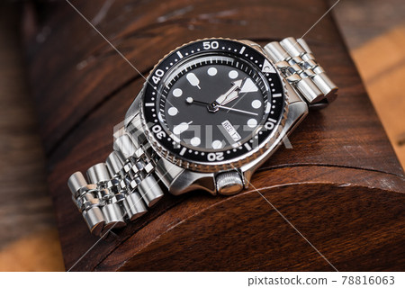 luxury wristwatch for men luxury wristwatch for men 78816063