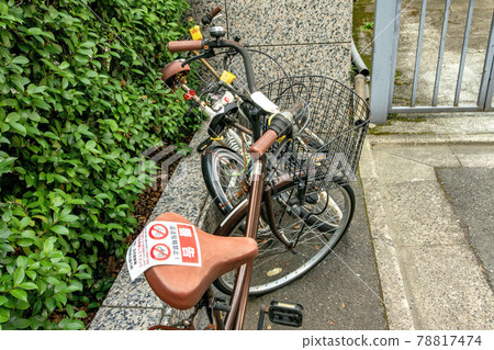 警告非法停放自行車 78817474