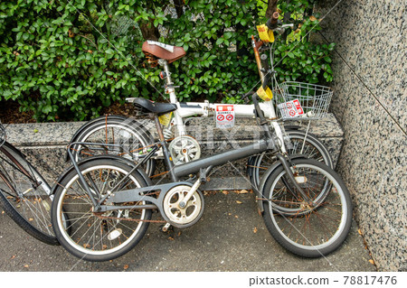 警告非法停放自行車 78817476