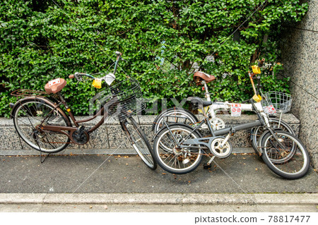 警告非法停放自行車 78817477