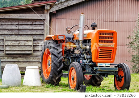 Country landscape 78818266