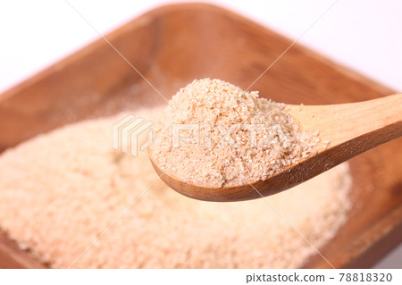 勺子上的米糠 78818320