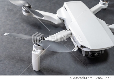 Drone_black 背景 78820538