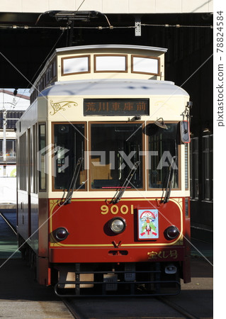 [SA] Tokyo Sakura Tram / Toden-Arakawa Line Type 9000 (Retro vehicle: Enji color) 78824584