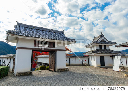 秋色中的郡上八幡城<岐阜縣郡上市> 秋色中的郡上八幡城<岐阜縣郡上市> 78829079