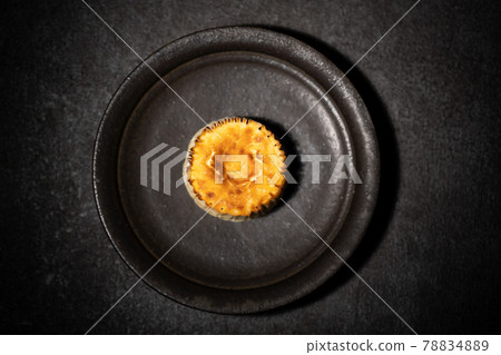 Basque cheese cake plate 78834889