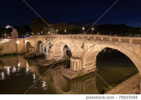Ponte Sisto Bridge In Rome At Night Ponte Sisto Bridge In Rome At Night 78835088