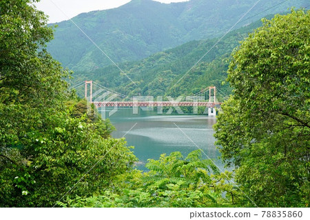 Ueyoshinogawa Bridge over the Hayamiura Dam Ueyoshinogawa Bridge over the Hayamiura Dam 78835860