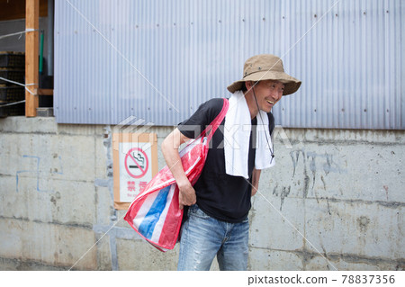 Street life walking homeless Street life walking homeless 78837356