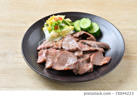 Served with local cuisine, local gourmet, Sendai beef tongue (grilled meat, cooked) Chinese cabbage and lightly pickled cucumber. .. 78844223