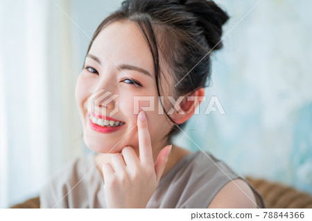 Skin elasticity of women in their 20s 78844366