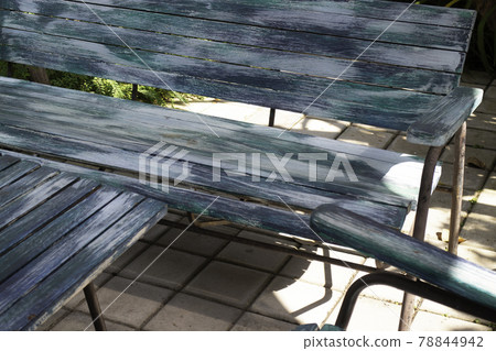 Minimal flower garden at home Minimal flower garden at home 78844942