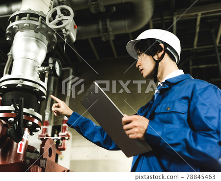 Technicians working in production / factory Technicians working in production / factory 78845463