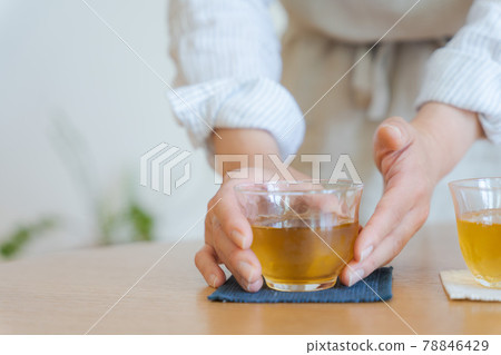 Summer barley tea housewife 78846429