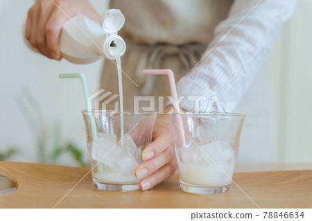 Summer drink juice 78846634