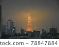 從六本木看霧中的東京塔 78847884